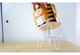 lampe chevet enfant Minilum Tigre, abat-jour bois et pied métal