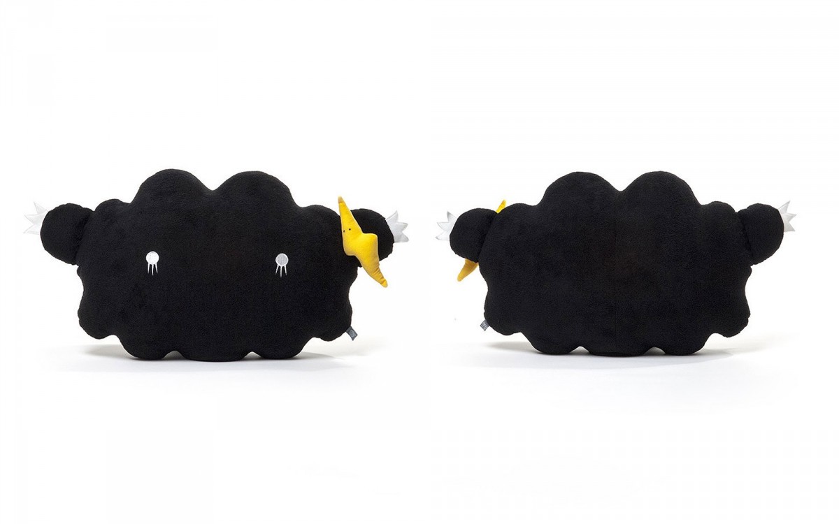 cloud plush cushion black