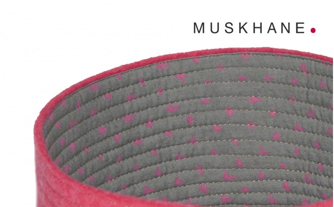 cestas infantiles reversibles de fieltro rosa M por Muskhane