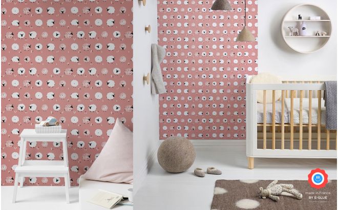 Papel pared infantil rosa con ovejas - TenVinilo