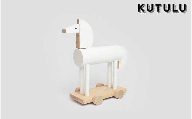 jouet cheval blanc en bois Ortus par Kutulu design