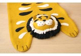 tapis tigre pour enfant en feutre par Fiona Walker