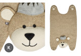 alfombra infantil oso con corona de fieltro por Fiona Walker
