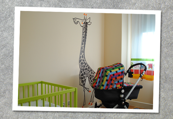 E-GLUE WALL DECALS FOR KIDS // giant giraffe wall sticker