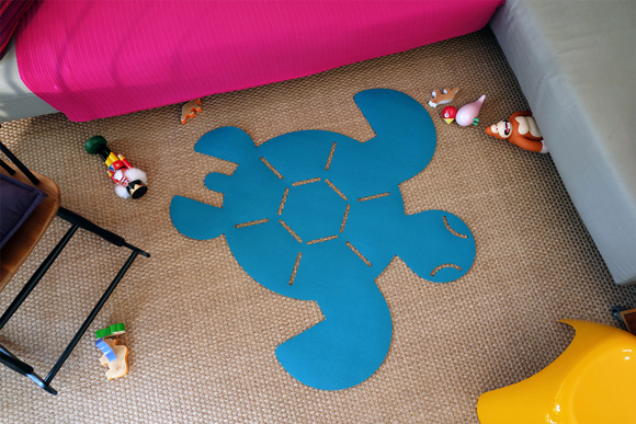 Tortoise shape felt rug for baby nursery by E-Glue